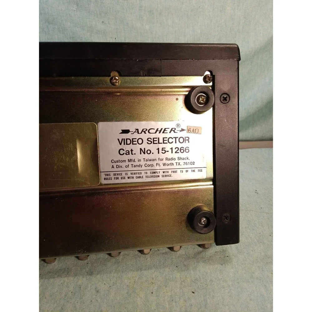 Radio Shack Archer Video Selector Input Output Push Button Controls #15-1266